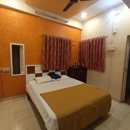 Malwade Motel Pune Esterno foto